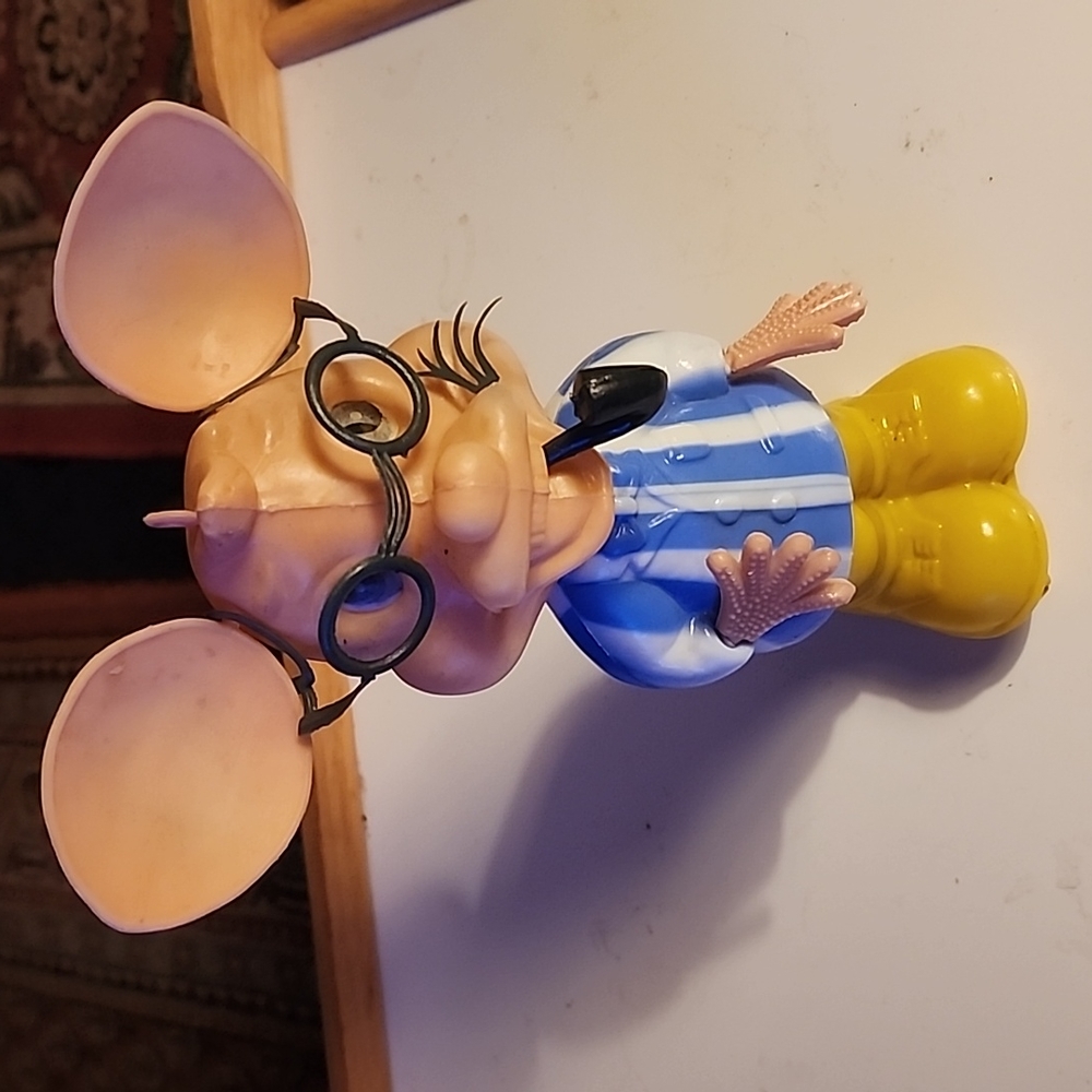 VINTAGE PLASTIC MOUSE